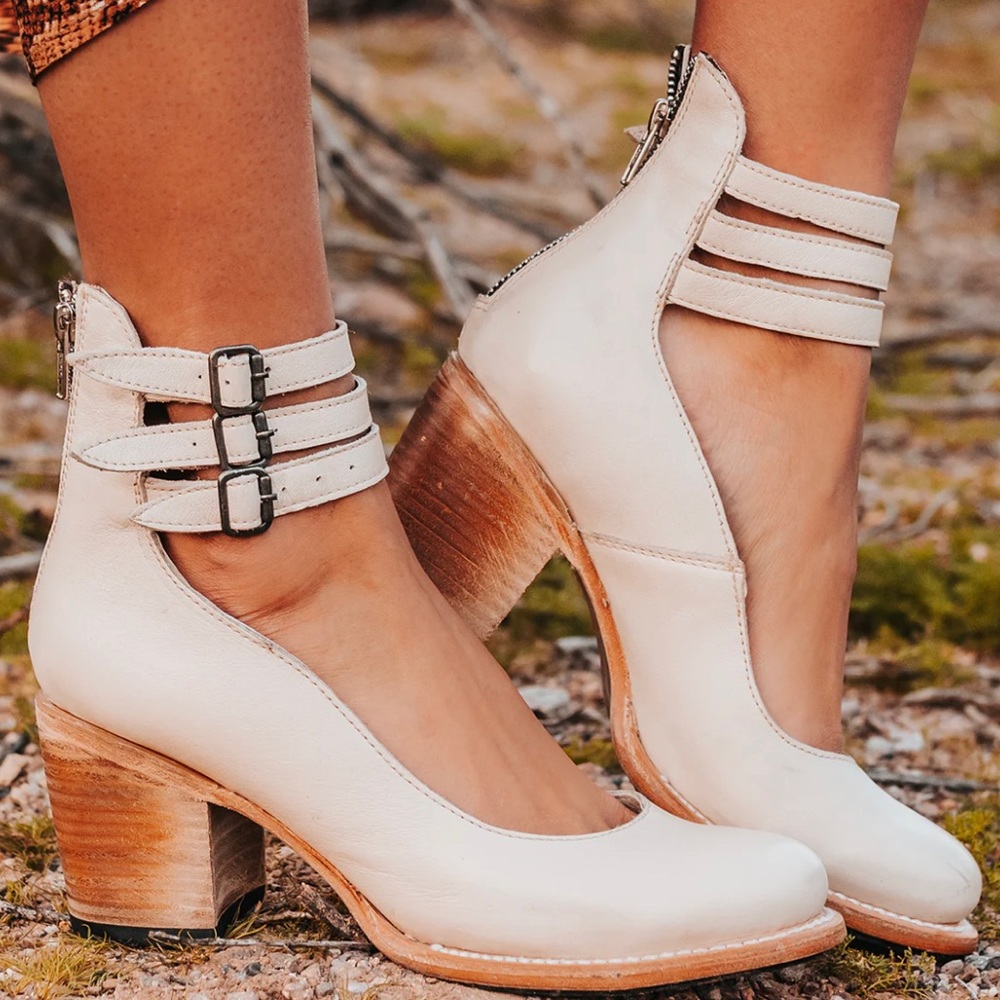 🦅 FREEBIRDS - RANDI in Beige 🦅Mid-heel + Ankle Buckle Shoe